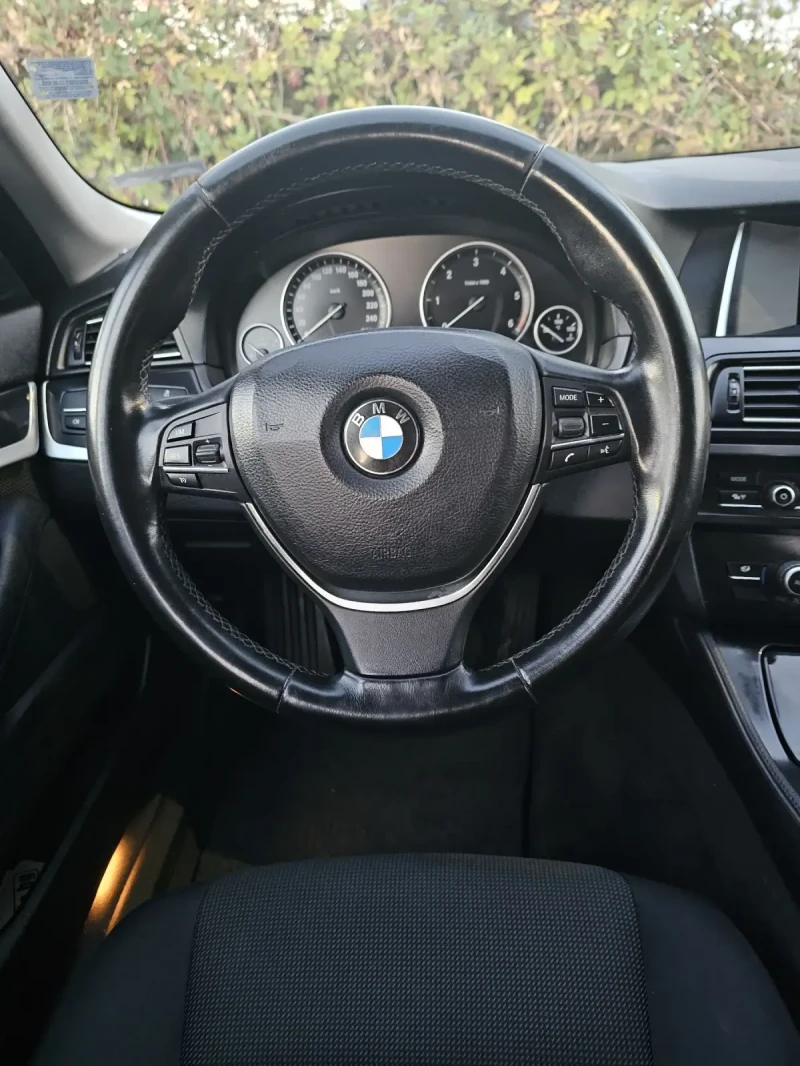 BMW 520 2.0 Xdrive/Facelift /Седан / От България , снимка 14 - Автомобили и джипове - 51813537