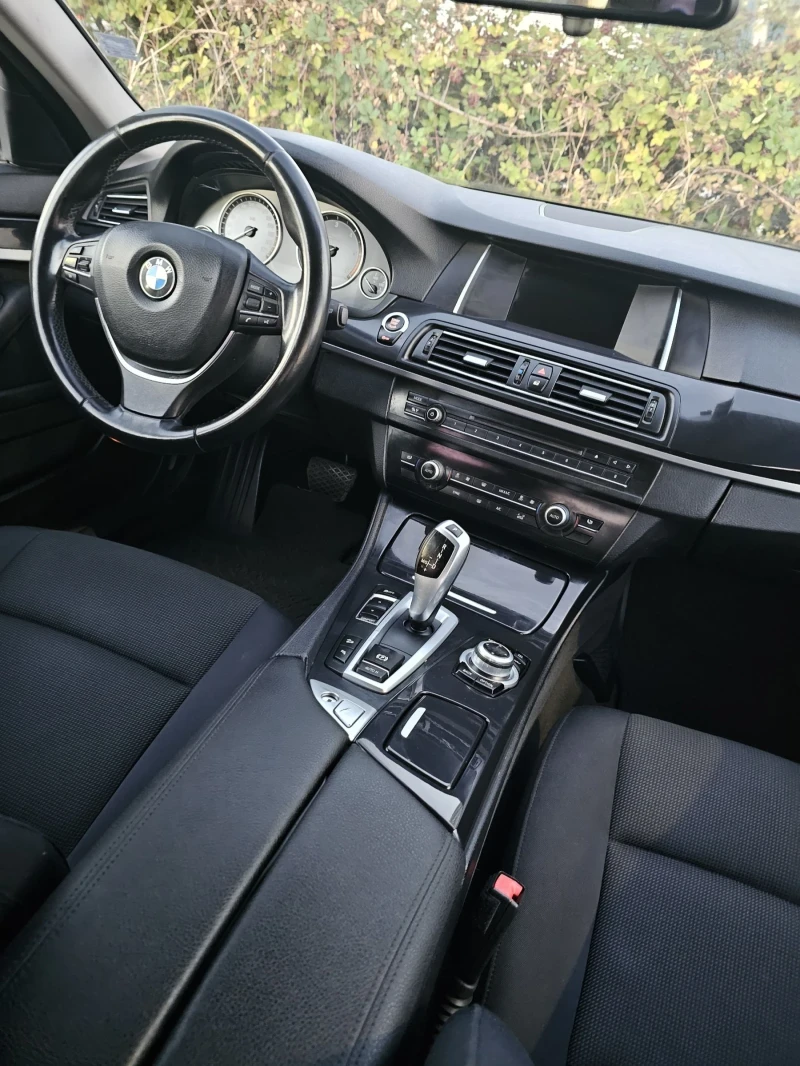 BMW 520 2.0 Xdrive/Facelift /Седан / От България , снимка 11 - Автомобили и джипове - 51813537