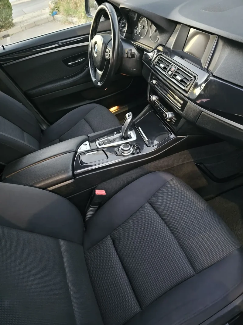 BMW 520 2.0 Xdrive/Facelift /Седан / От България , снимка 12 - Автомобили и джипове - 51813537