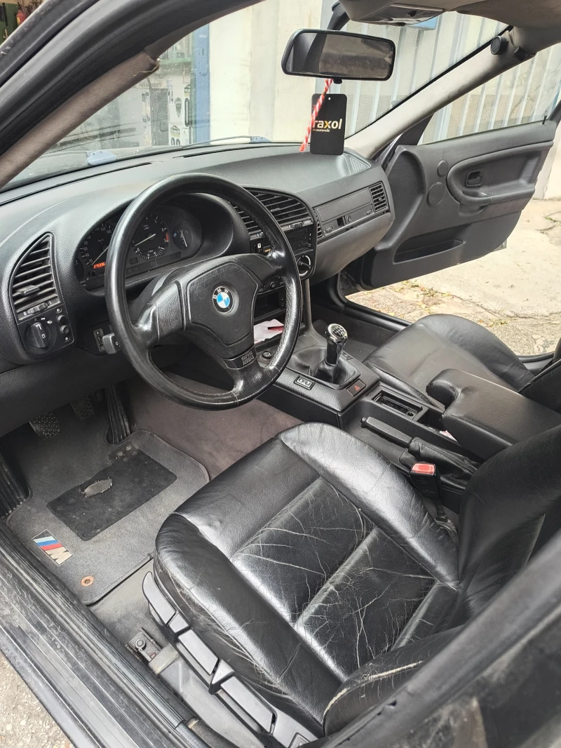 BMW 318, снимка 8 - Автомобили и джипове - 52775752