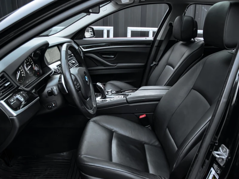 BMW 535 * 535i| xDrive| AWD| NAV| LOADED| LOW KM * CARFAX , снимка 8 - Автомобили и джипове - 53022852