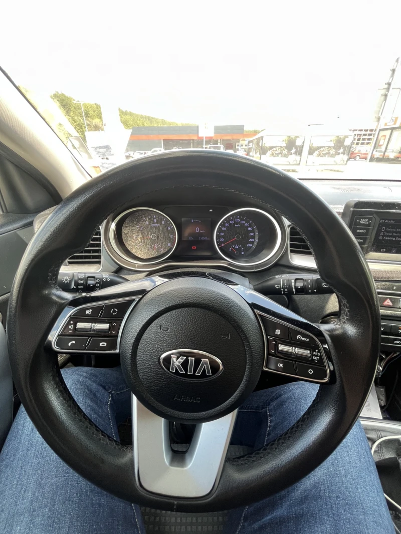 Kia Ceed, снимка 7 - Автомобили и джипове - 53076868