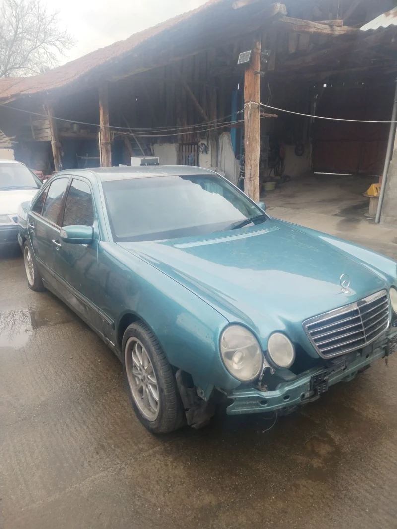 Mercedes-Benz E 320 W 210, снимка 2 - Автомобили и джипове - 53467843