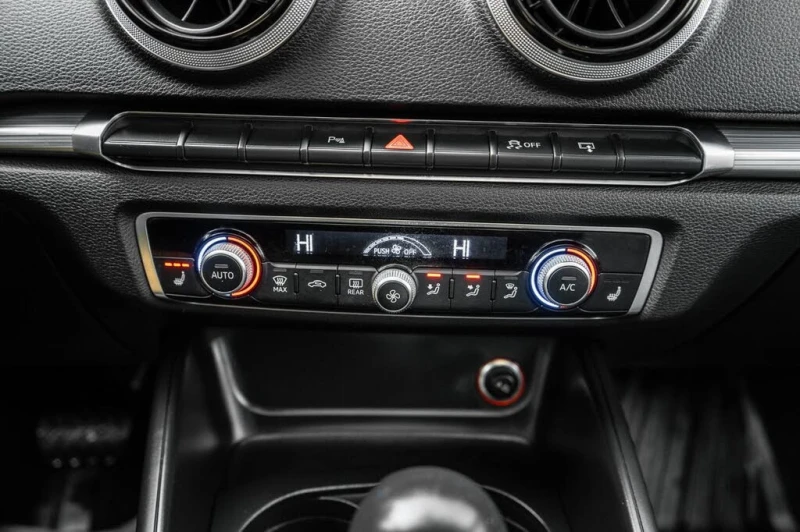 Audi S3 quattro* Technik* АвтоКредит* (ЦЕНА ДО БГ), снимка 11 - Автомобили и джипове - 53499719