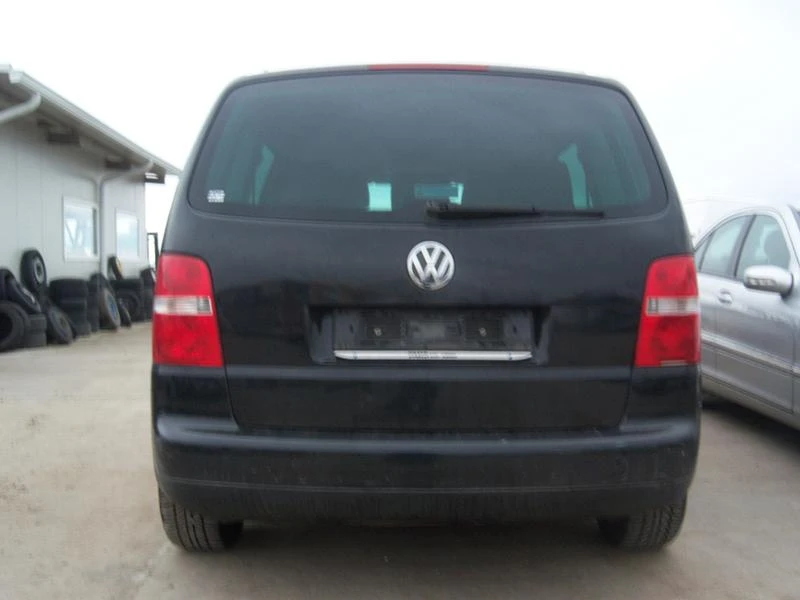 VW Touran 3 броя  1.6 FSI 6ск. 1,9tdi , снимка 5 - Автомобили и джипове - 23729245