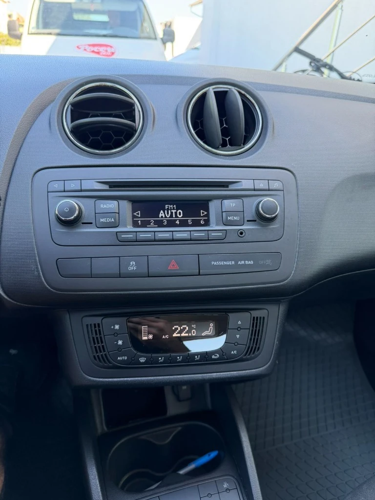 Seat Ibiza, снимка 3 - Автомобили и джипове - 55779666