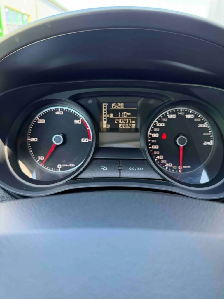 Seat Ibiza, снимка 4 - Автомобили и джипове - 55779666