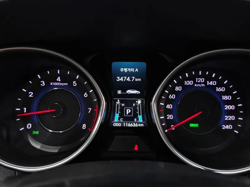 Hyundai Elantra 1.6 GDI PREMIUM, снимка 8 - Автомобили и джипове - 56304048