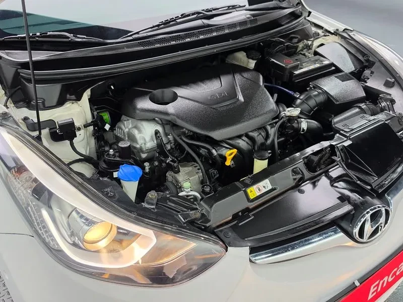 Hyundai Elantra 1.6 GDI PREMIUM, снимка 6 - Автомобили и джипове - 56304048