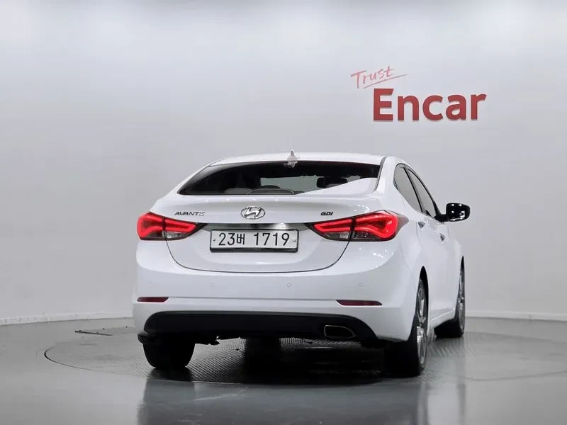 Hyundai Elantra 1.6 GDI PREMIUM, снимка 4 - Автомобили и джипове - 56304048