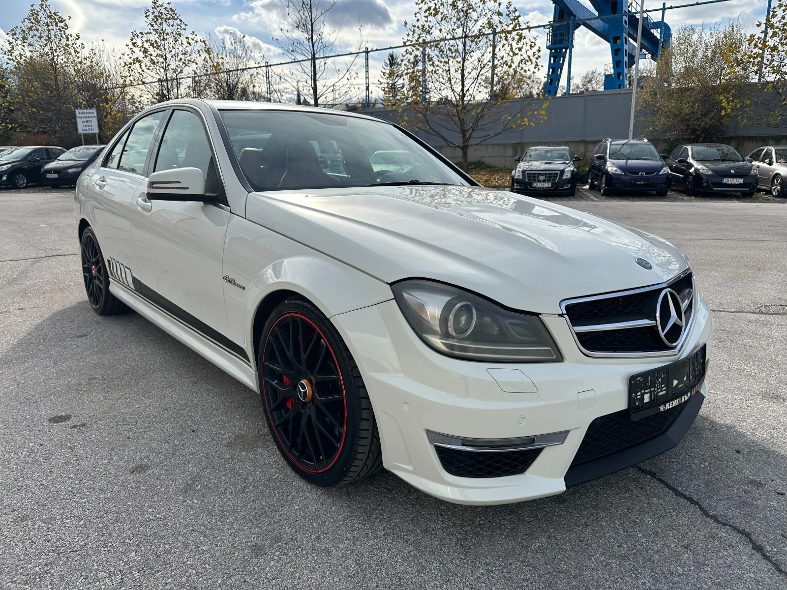 Mercedes-Benz C 63 AMG  - изображение 6