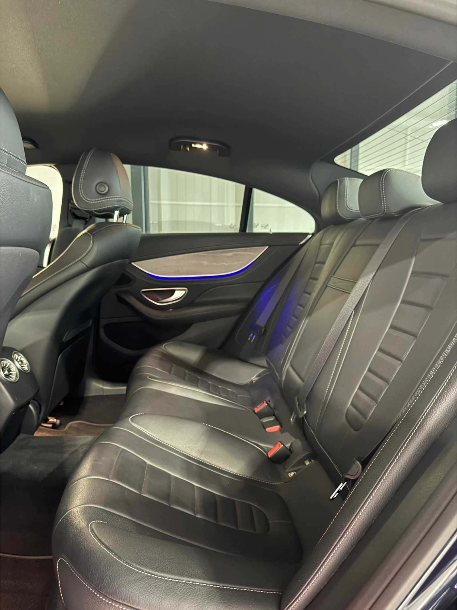 Mercedes-Benz CLS 400 d 4 MATIC * AMG * LED - изображение 5