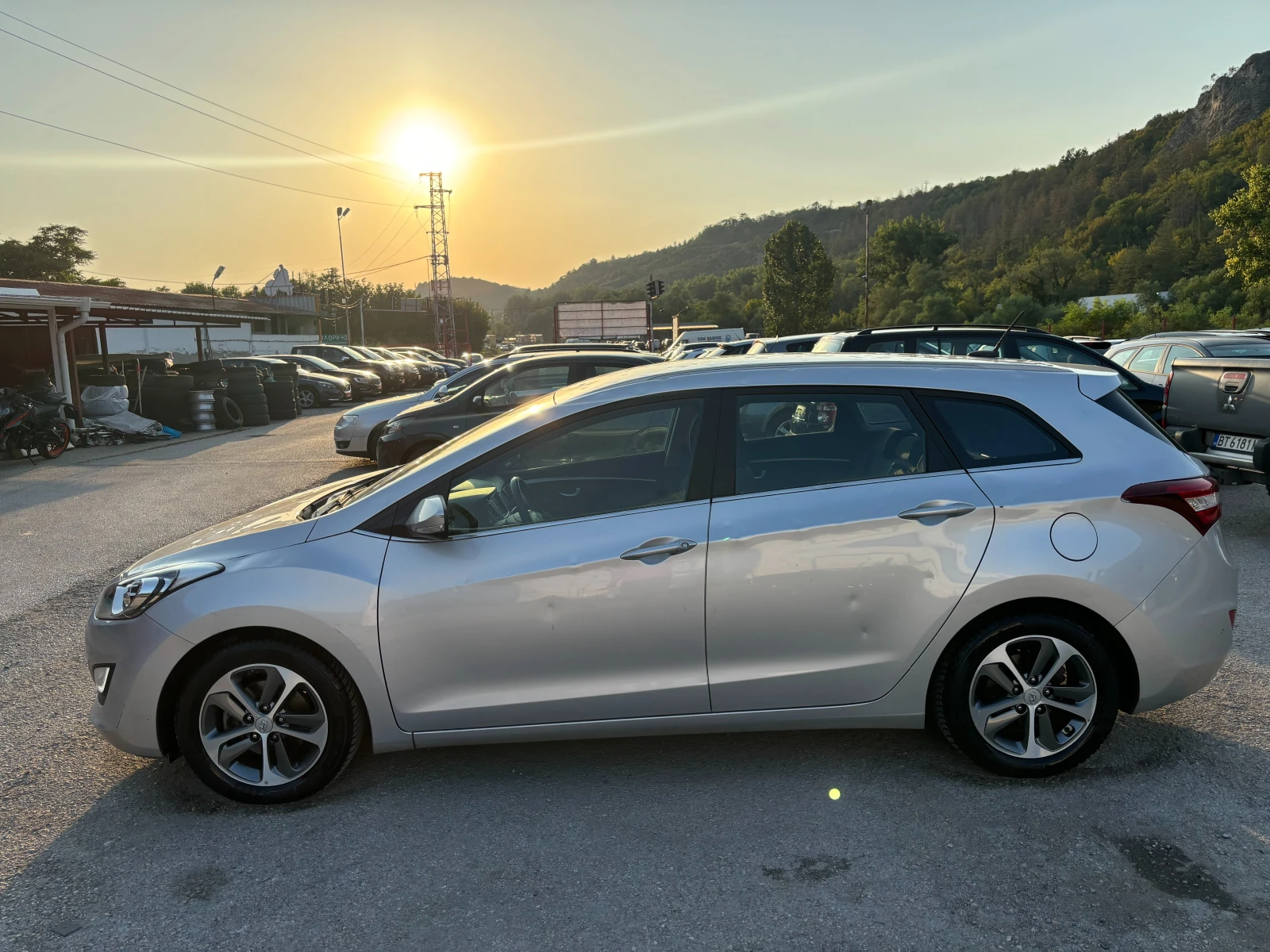 Hyundai I30 1.6CRDI ГРАДУШКА/75 000км/КАМЕРА/НАВИГАЦИЯ - изображение 6