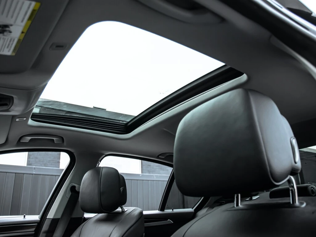 BMW 535 * 535i| xDrive| AWD| NAV| LOADED| LOW KM * CARFAX  | Mobile.bg � ����������� 11