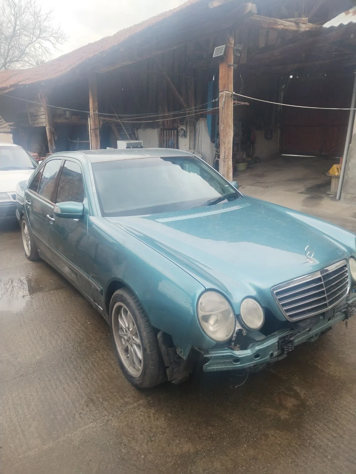 Mercedes-Benz E 320 W 210 - изображение 2