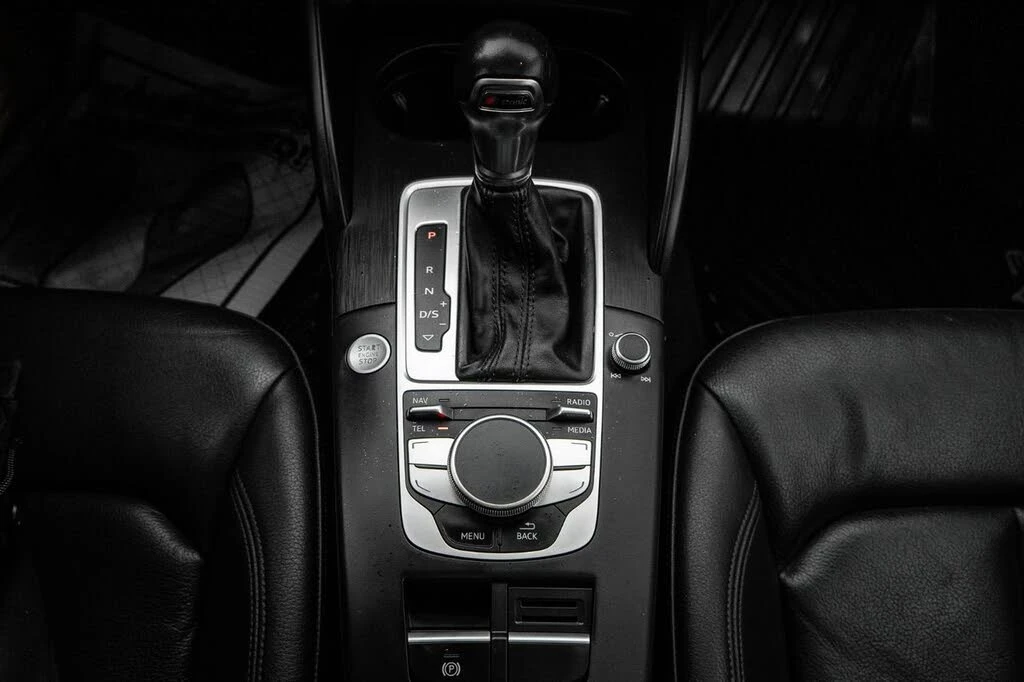 Audi S3 quattro* Technik* АвтоКредит* (ЦЕНА ДО БГ) - изображение 8