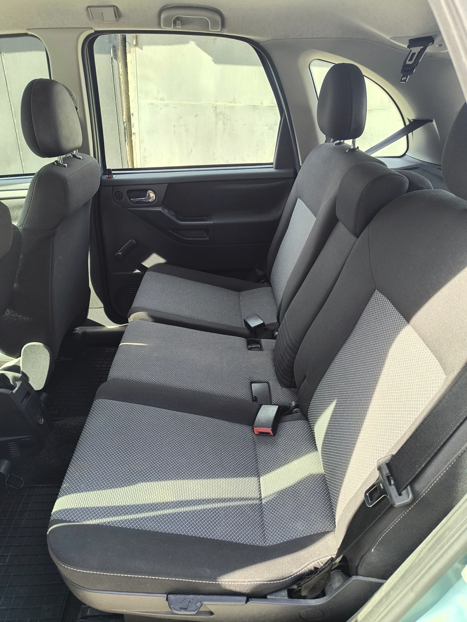 Opel Meriva, снимка 6 - Автомобили и джипове - 53776333