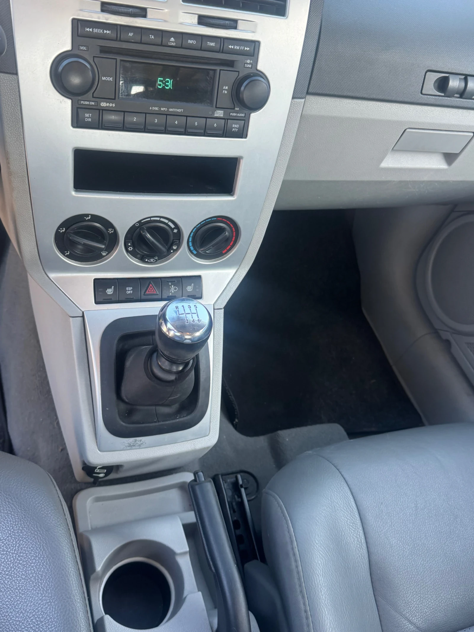 Dodge Caliber 2.0 TDI, снимка 8 - Автомобили и джипове - 53800366