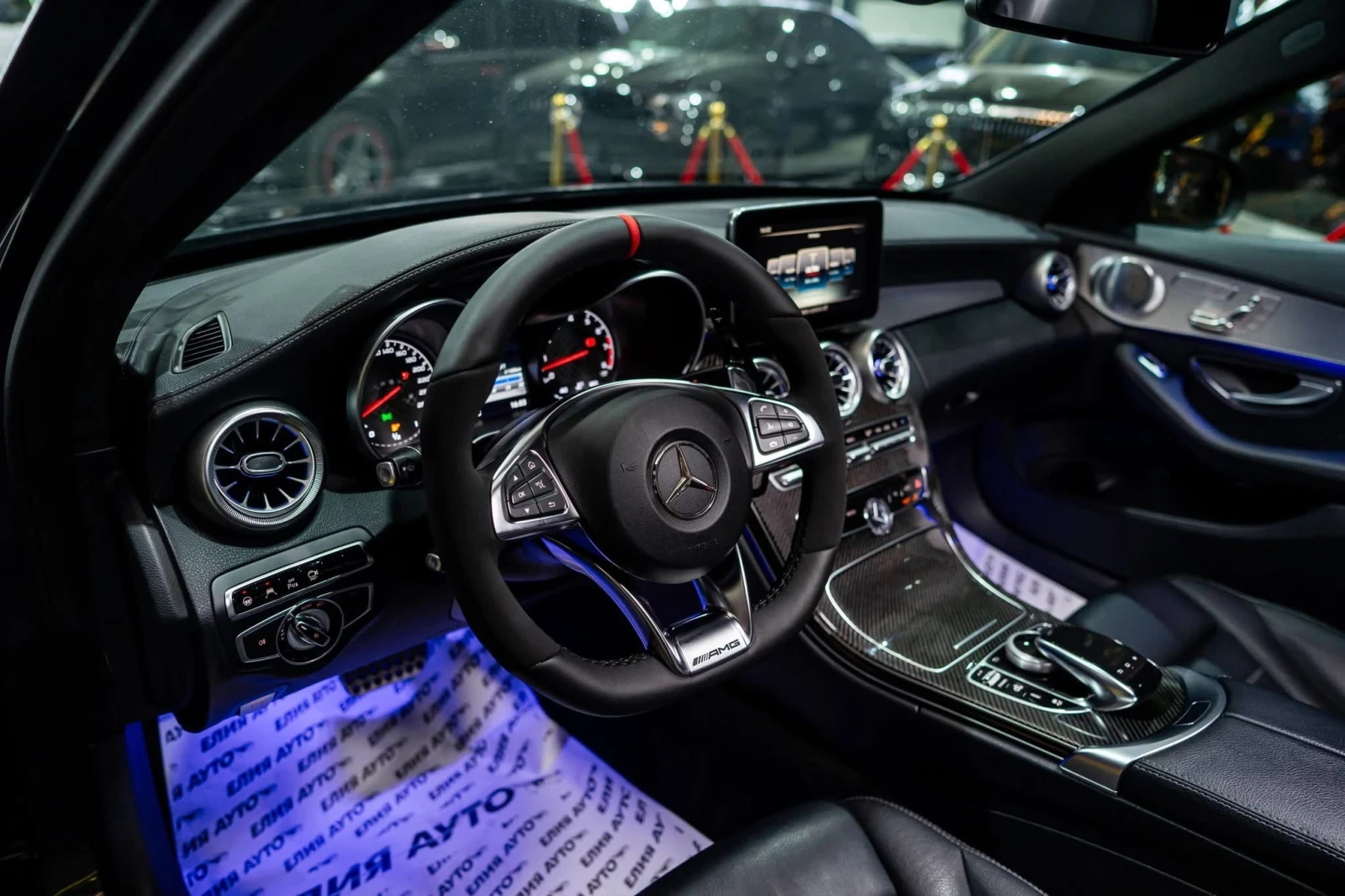 Mercedes-Benz C 43 AMG LED CARBON BURM ПАНО ЛИЗИНГ 100%, снимка 12 - Автомобили и джипове - 54218905