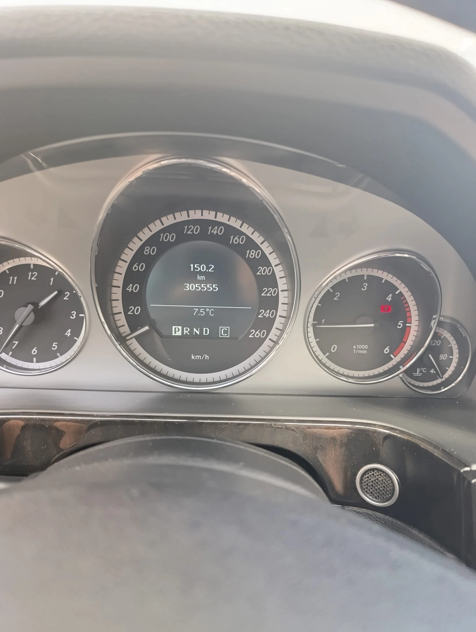 Mercedes-Benz E 250 BlueEFFICIENCY, снимка 14 - Автомобили и джипове - 54334219