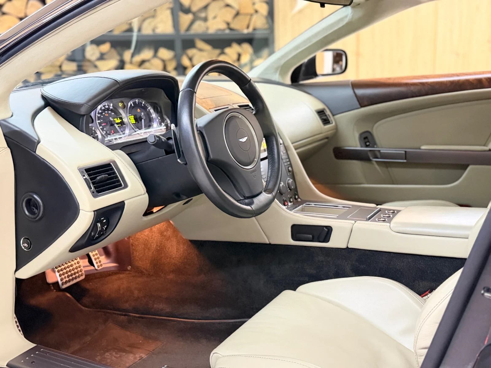 Aston Martin Db9, снимка 7 - Автомобили и джипове - 54420270