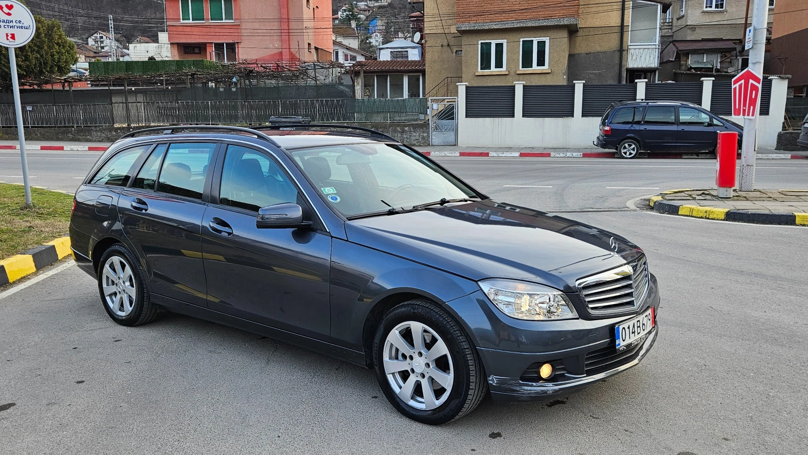Mercedes-Benz C 220 2.2 Cdi Avtomat/Navigacia/646 motor, снимка 8 - Автомобили и джипове - 54443514