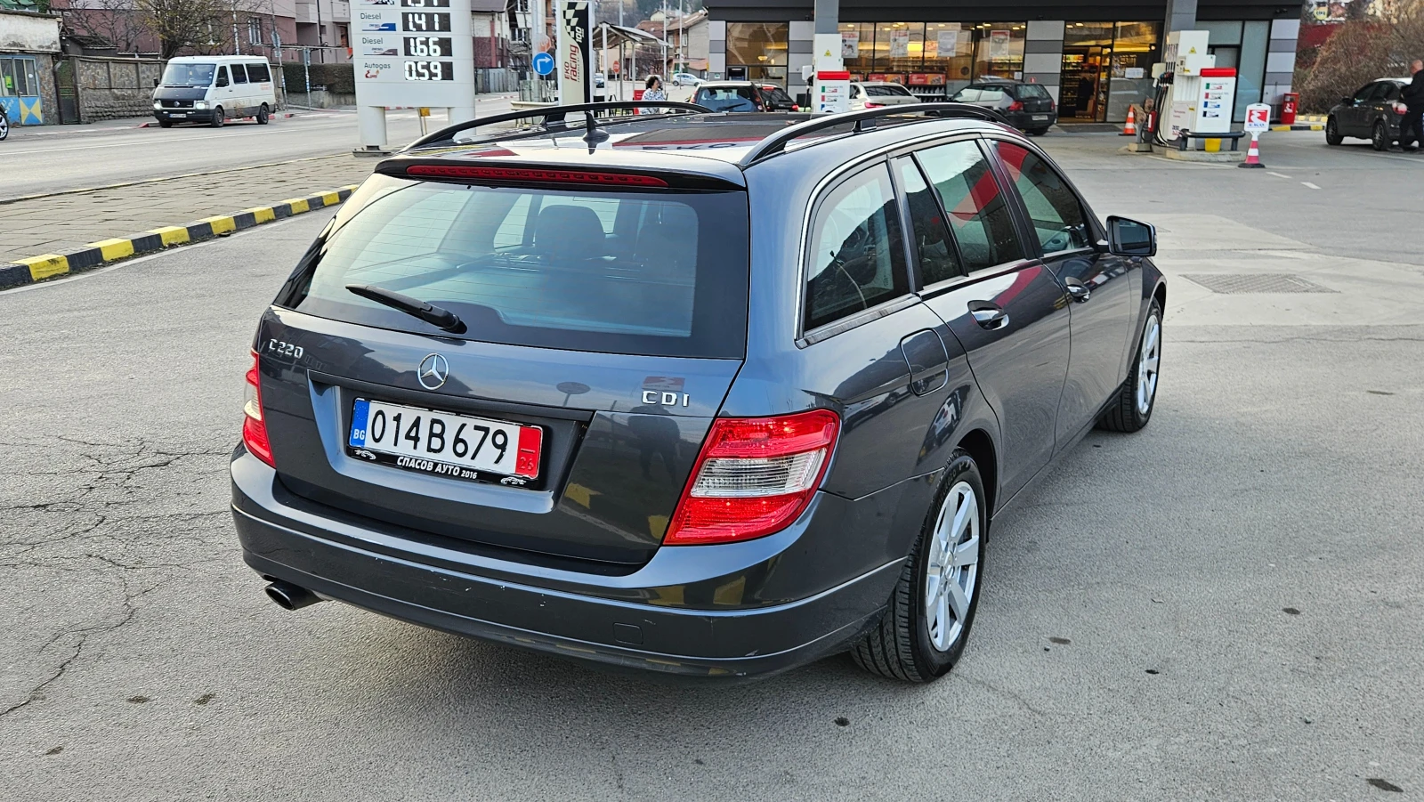 Mercedes-Benz C 220 2.2 Cdi Avtomat/Navigacia/646 motor, снимка 6 - Автомобили и джипове - 54443514