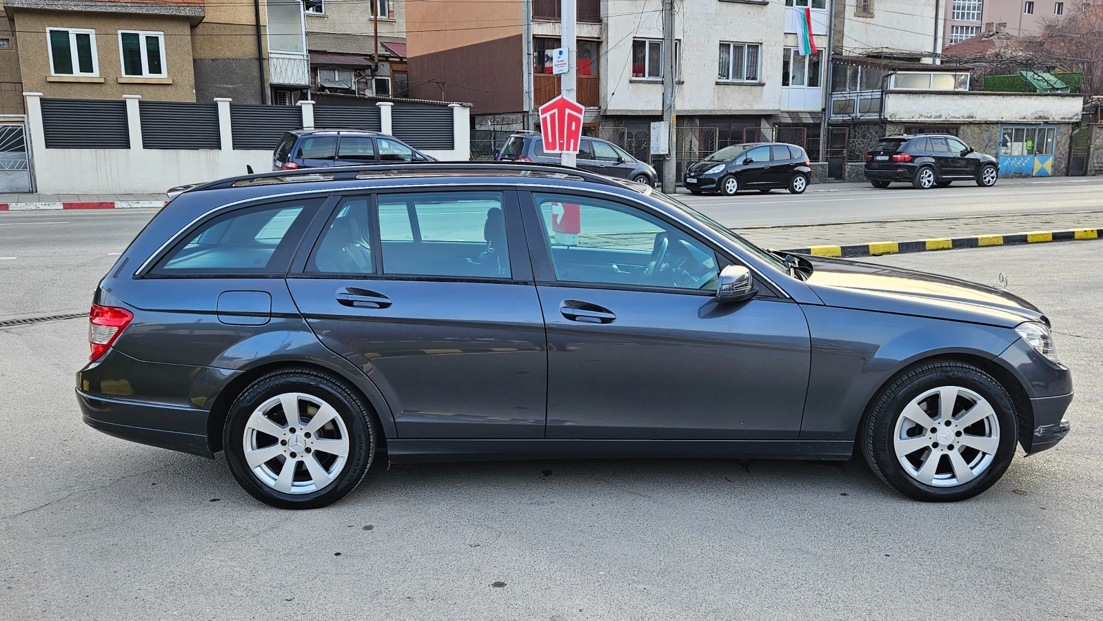 Mercedes-Benz C 220 2.2 Cdi Avtomat/Navigacia/646 motor, снимка 7 - Автомобили и джипове - 54443514
