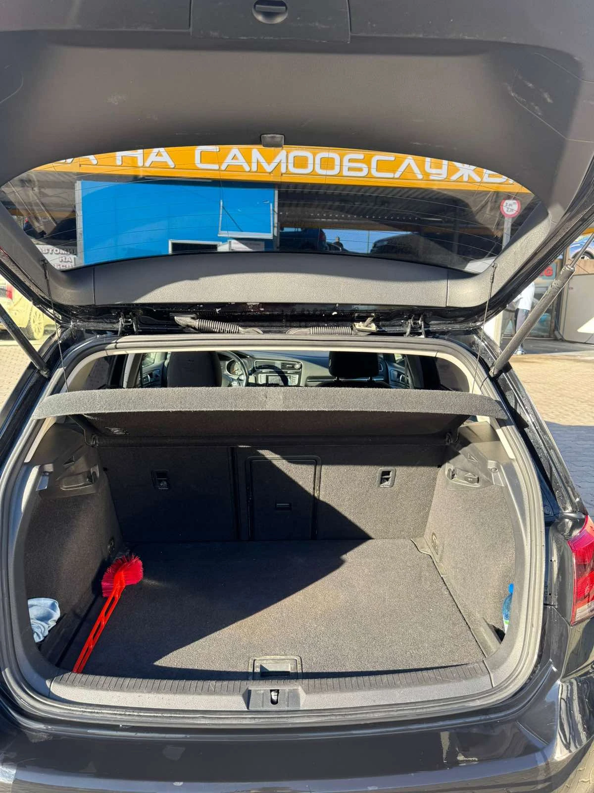 VW Golf 1.6 DISEL, снимка 16 - Автомобили и джипове - 54467934