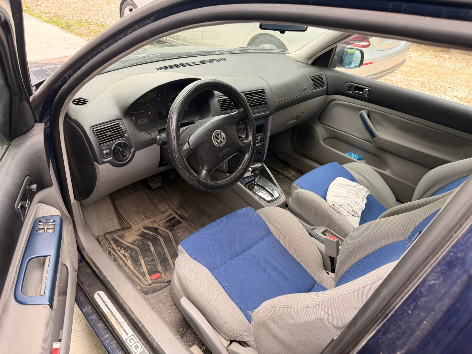 VW Golf  Golf 4 АВТОМАТИК, снимка 4 - Автомобили и джипове - 54947691
