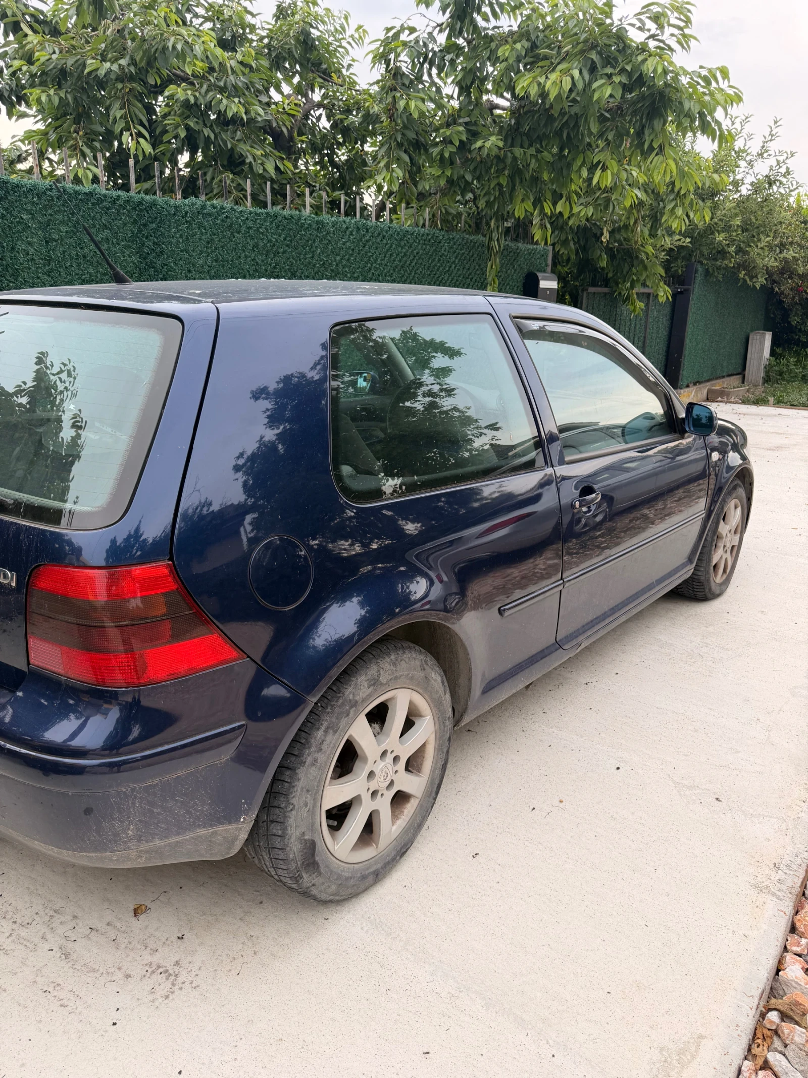 VW Golf  Golf 4 АВТОМАТИК, снимка 2 - Автомобили и джипове - 54947691