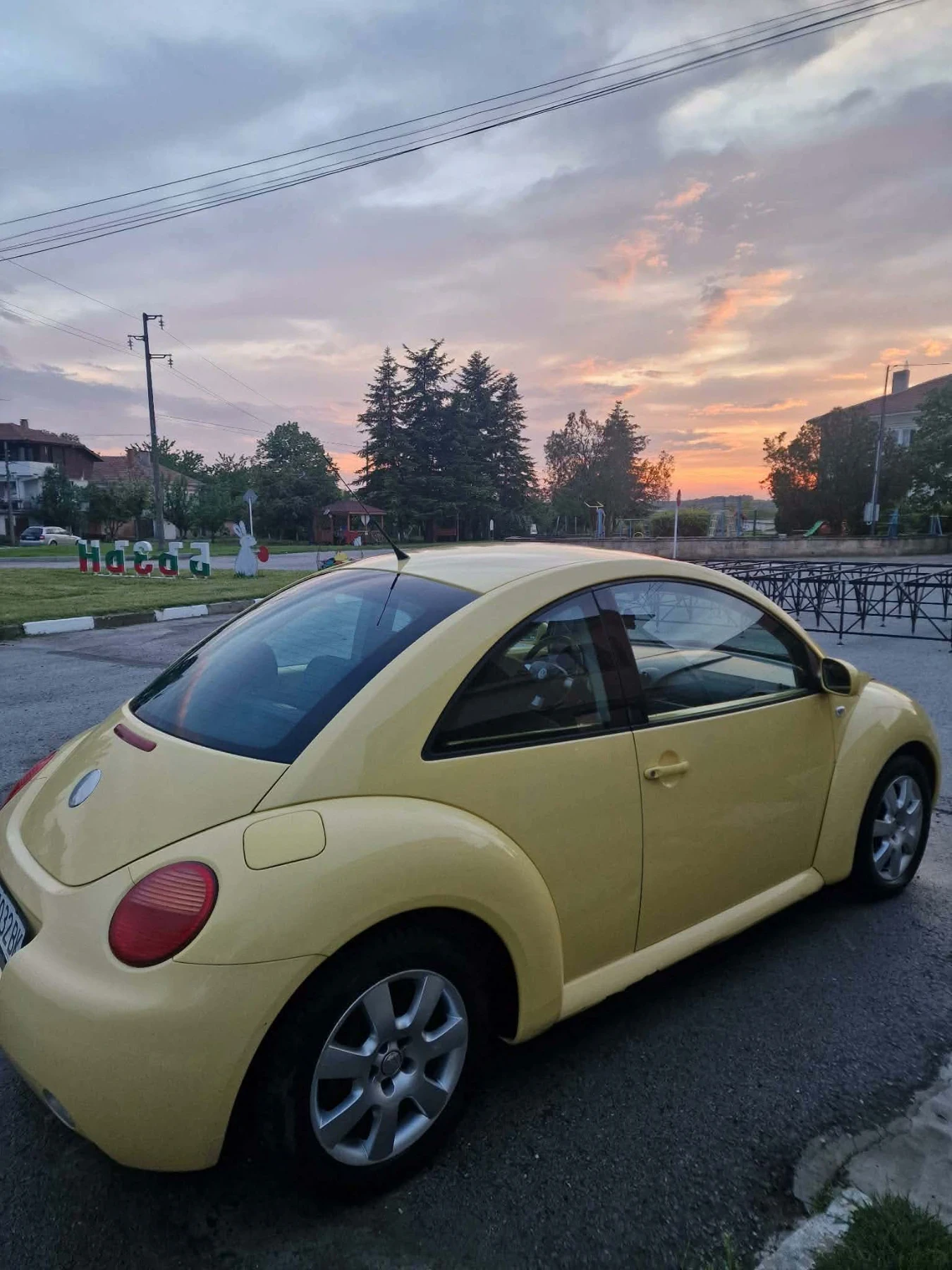 VW New beetle, снимка 2 - Автомобили и джипове - 55695953
