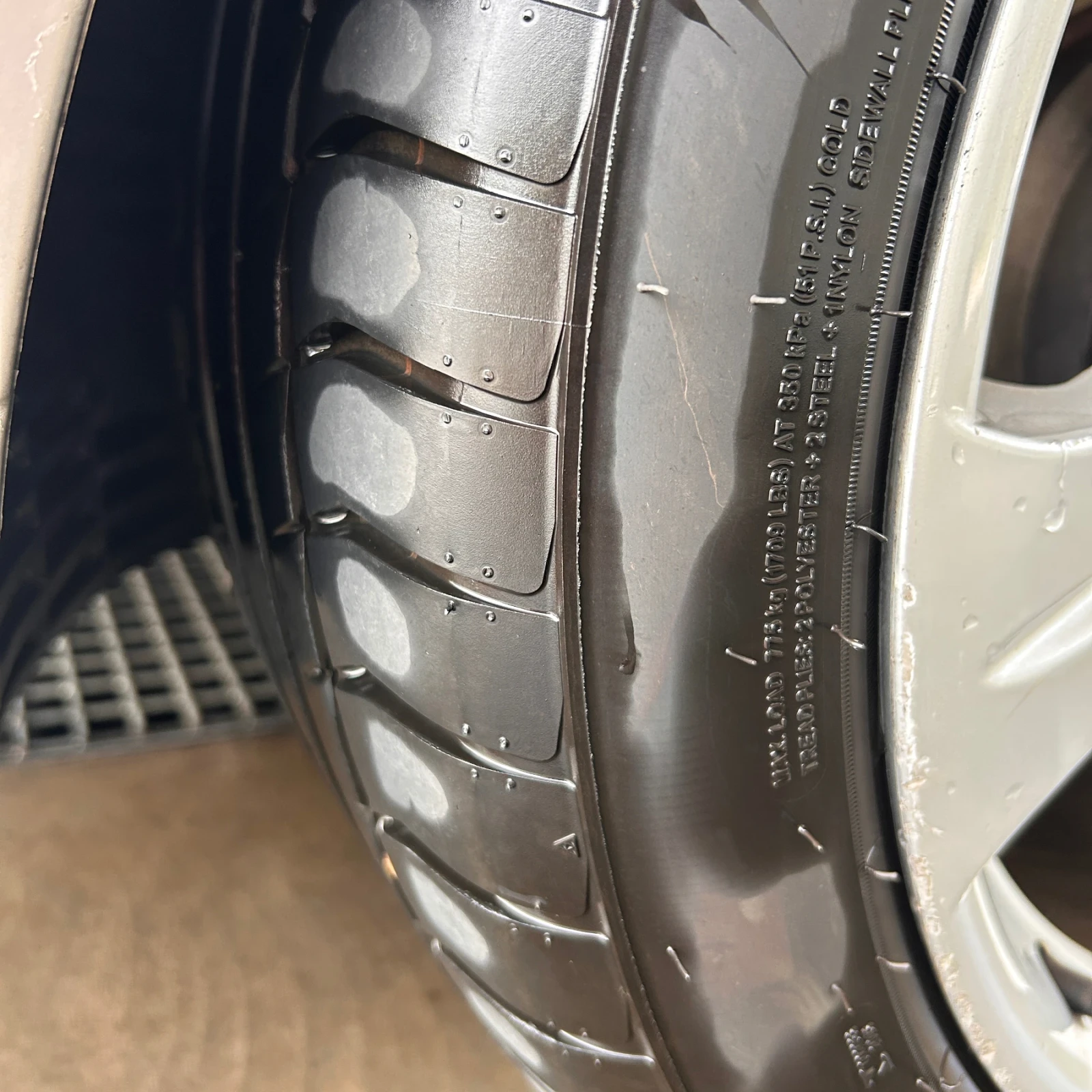 Mercedes-Benz E 320, снимка 6 - Автомобили и джипове - 56041327