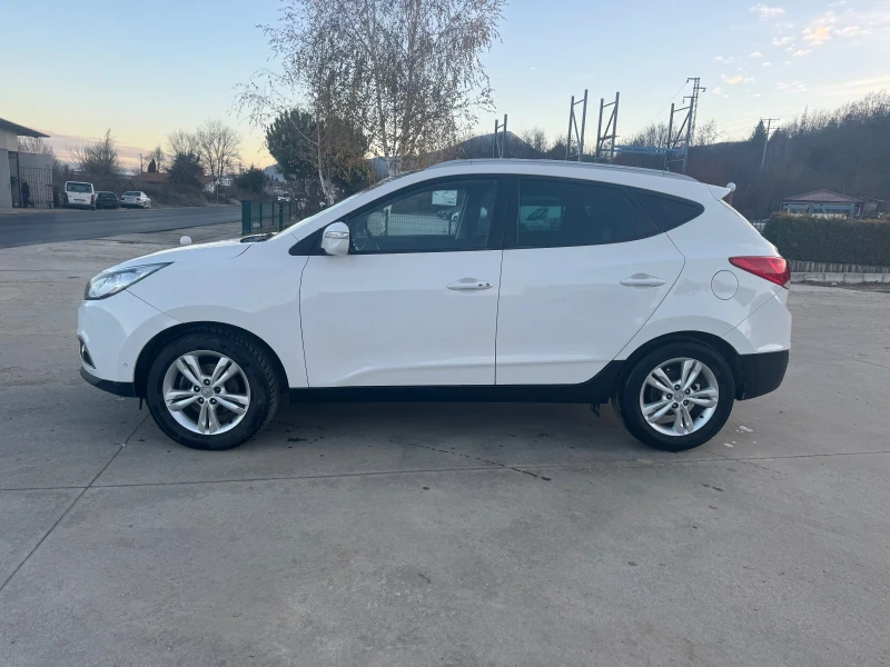 Hyundai IX35 crdi, снимка 3 - Автомобили и джипове - 48103475