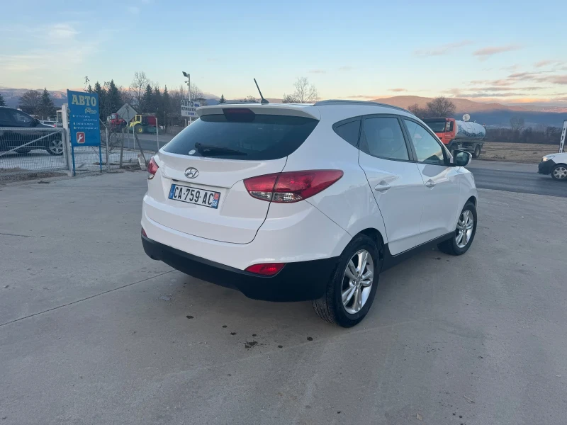 Hyundai IX35 crdi, снимка 6 - Автомобили и джипове - 48103475