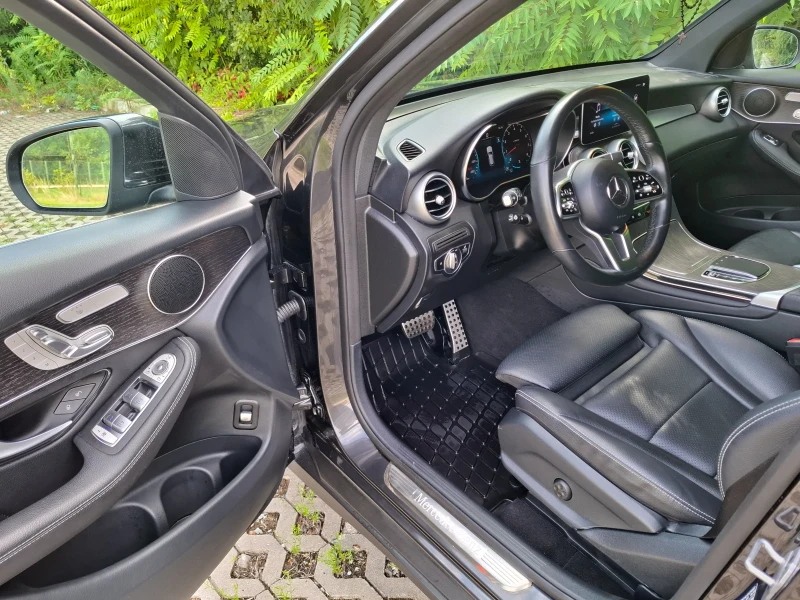 Mercedes-Benz GLC 300 Mercedes-Benz AMG 4Matic, снимка 8 - Автомобили и джипове - 51420900