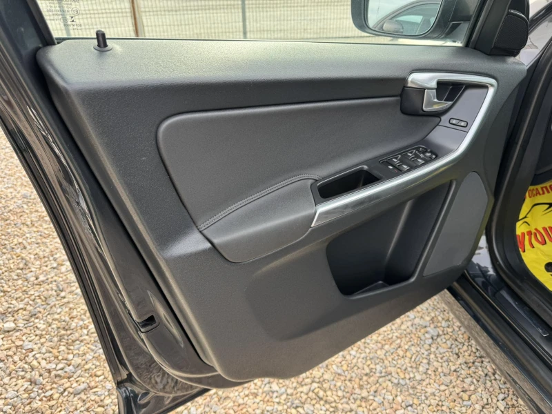 Volvo XC60 2.0d automat, снимка 11 - Автомобили и джипове - 51881722