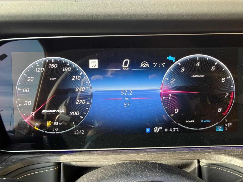 Mercedes-Benz G 63 AMG CARFAX* АВТОФИНАНСИРАНЕ БЕЗ ПЪРВОНАЧАЛНА ВНОСКА, снимка 8 - Автомобили и джипове - 52686756