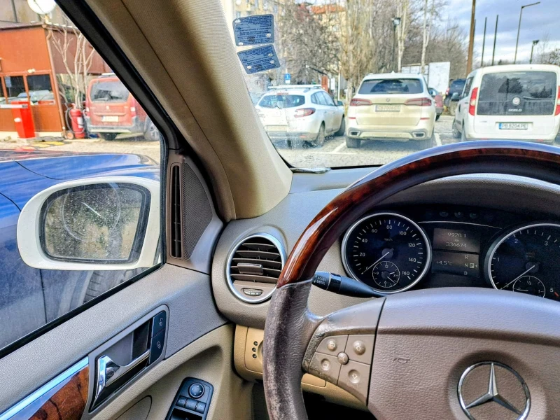 Mercedes-Benz ML 320, снимка 13 - Автомобили и джипове - 53475248