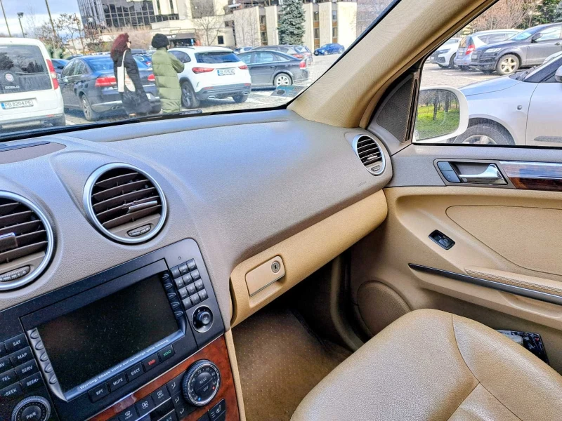 Mercedes-Benz ML 320, снимка 12 - Автомобили и джипове - 53475248