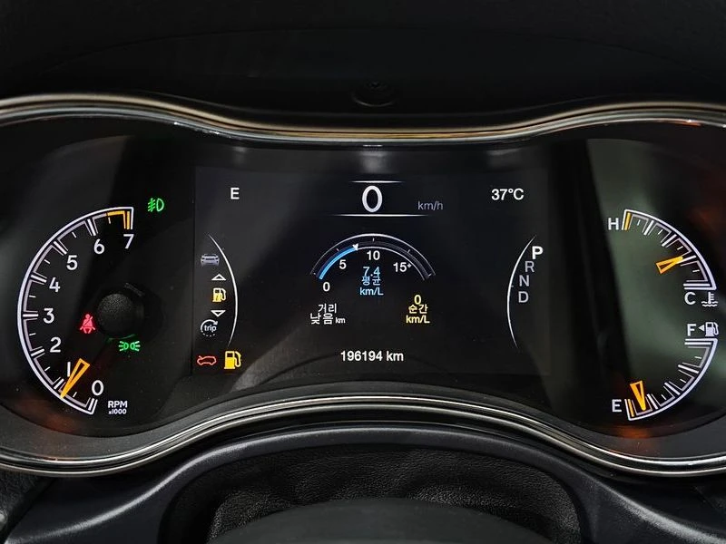 Jeep Cherokee 3.6 Limited| 295к.с.| ВКЛ.ТЕХНОТЕСТ, снимка 8 - Автомобили и джипове - 55644061