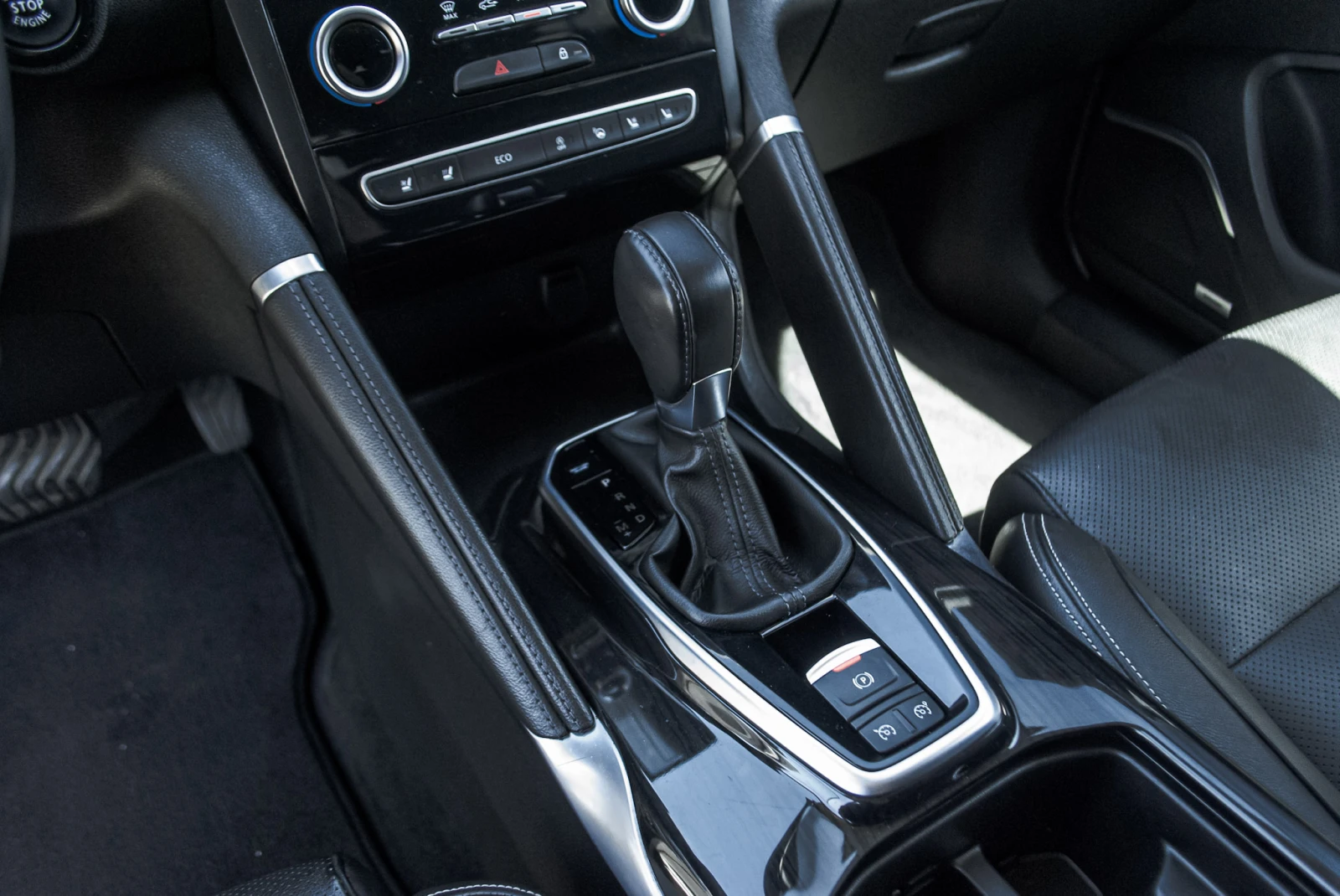 Renault Koleos 2.0DCI-FULL-4WD-INITIALE-6M ГАРАНЦИЯ! - изображение 8