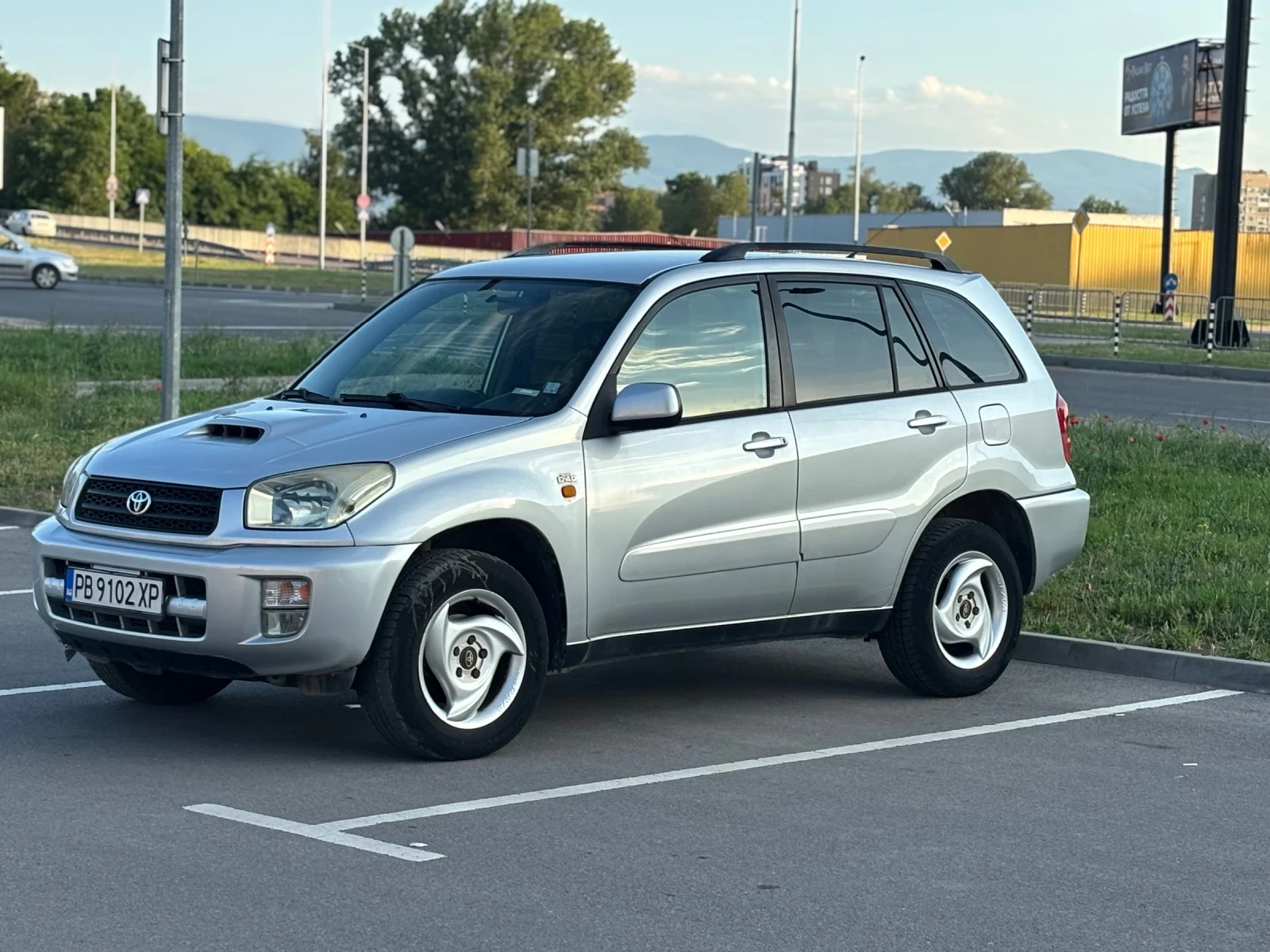 Toyota Rav4 2.0D - изображение 3