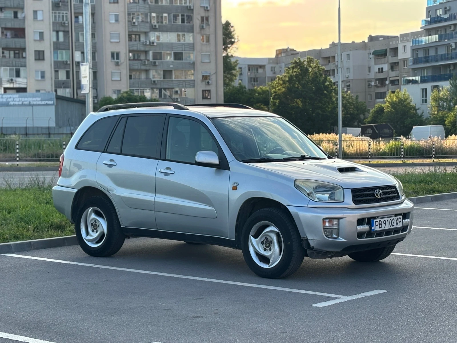 Toyota Rav4 2.0D - изображение 2