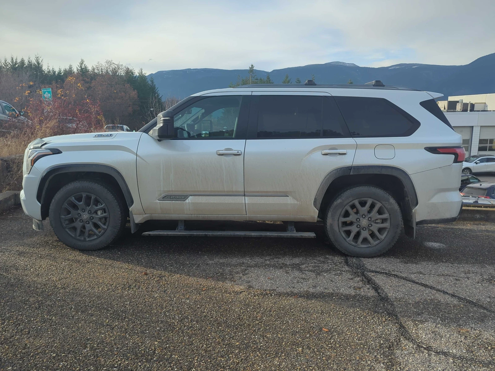 Toyota Sequoia * CARFAX * БЕЗ ПЪРВОНАЧАЛНА ВНОСКА - изображение 3