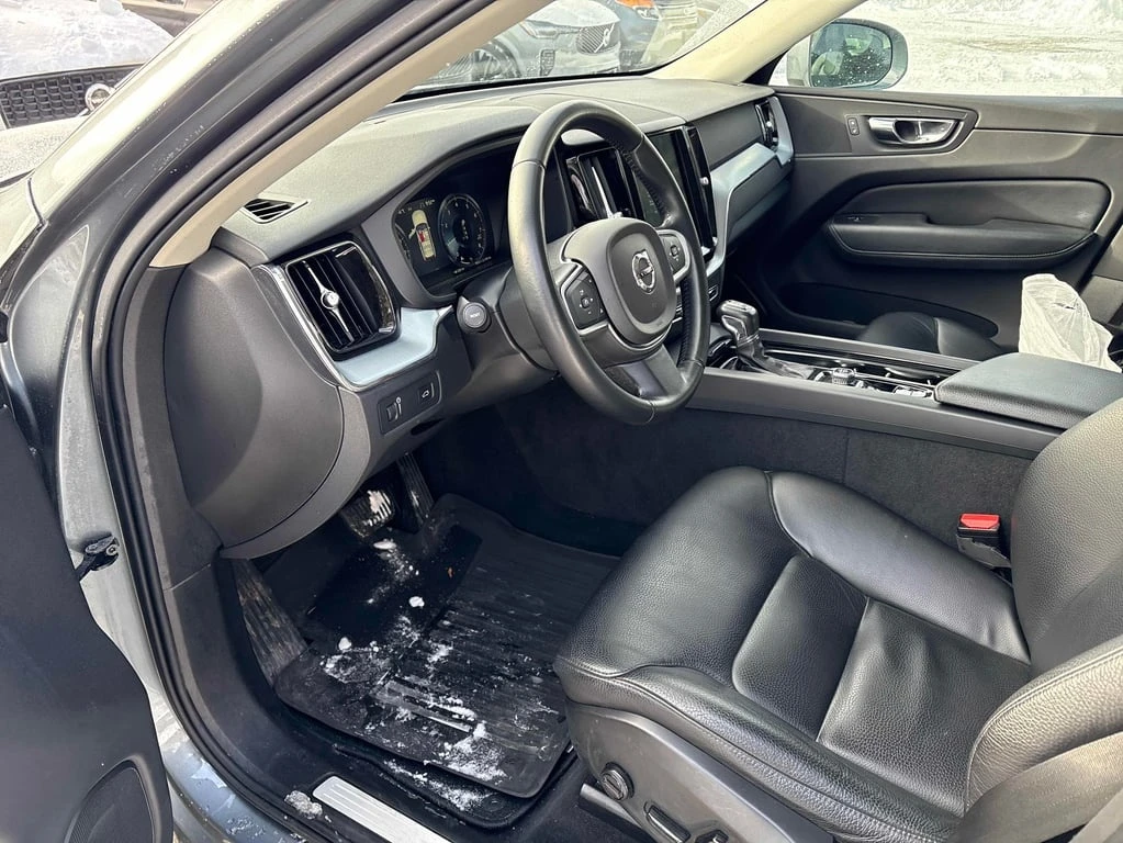 Volvo XC60 Momentum  CARFAX - изображение 5