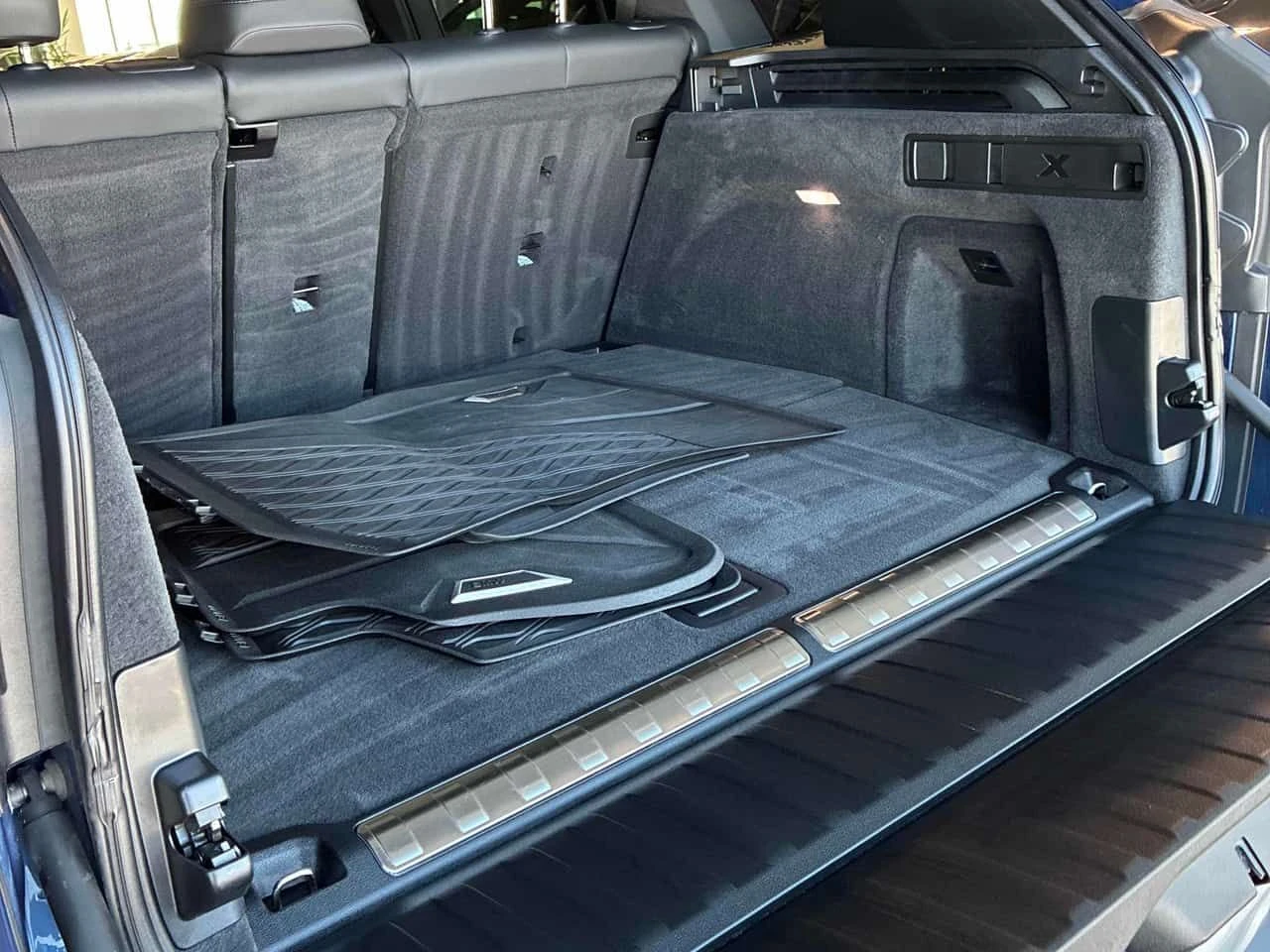 BMW X5 xDrive45e/CARFAX/360 CAM/PANO/ДИСТРОНИК, снимка 14 - Автомобили и джипове - 53841945