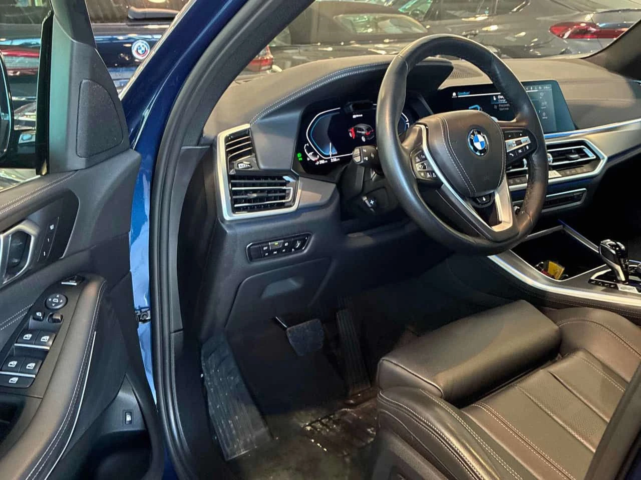 BMW X5 xDrive45e/CARFAX/360 CAM/PANO/ДИСТРОНИК, снимка 7 - Автомобили и джипове - 53841945