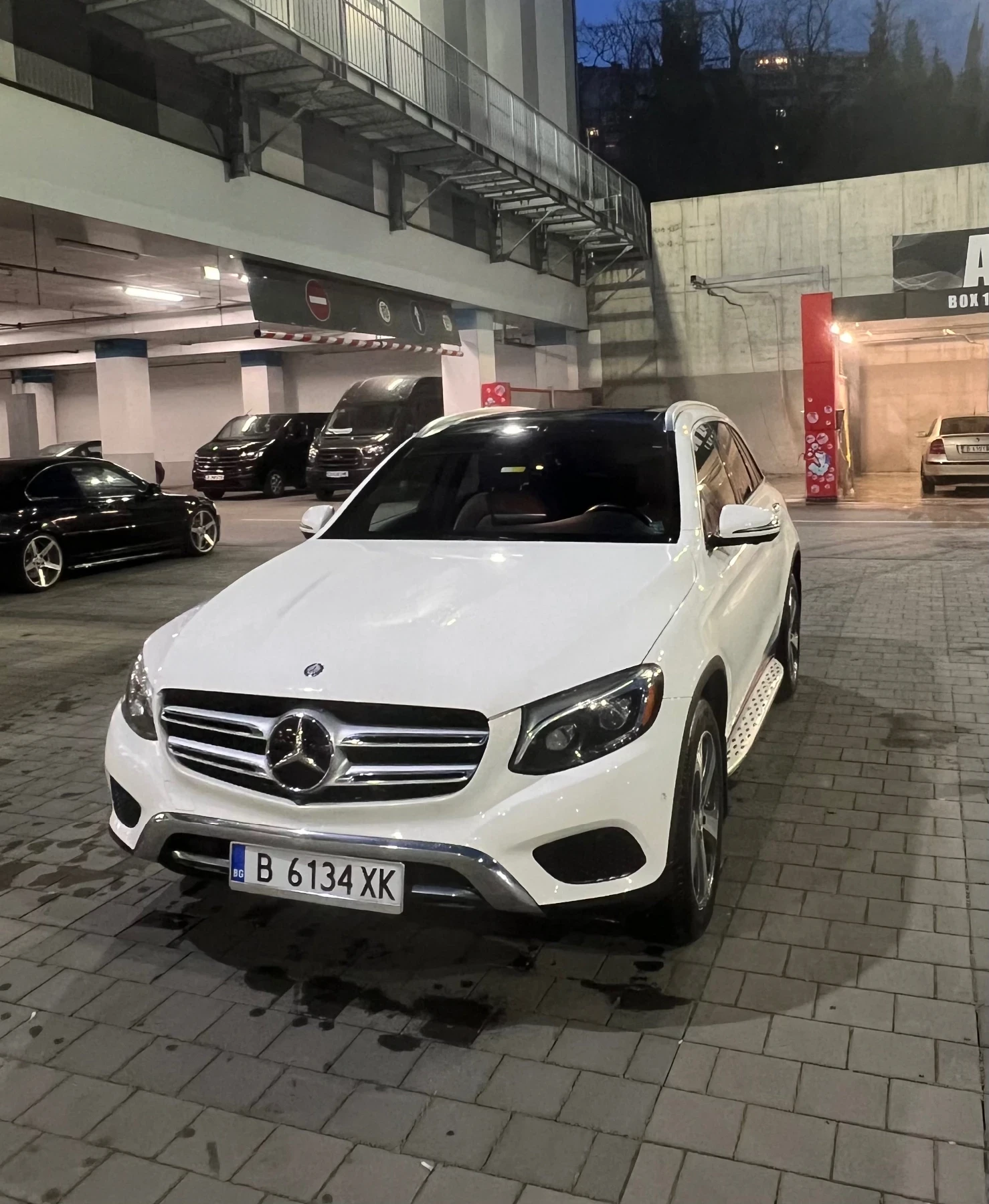 Mercedes-Benz GLC 300 4 MATIC* 360 камери* панорама* keyless* burmester*, снимка 9 - Автомобили и джипове - 54562926