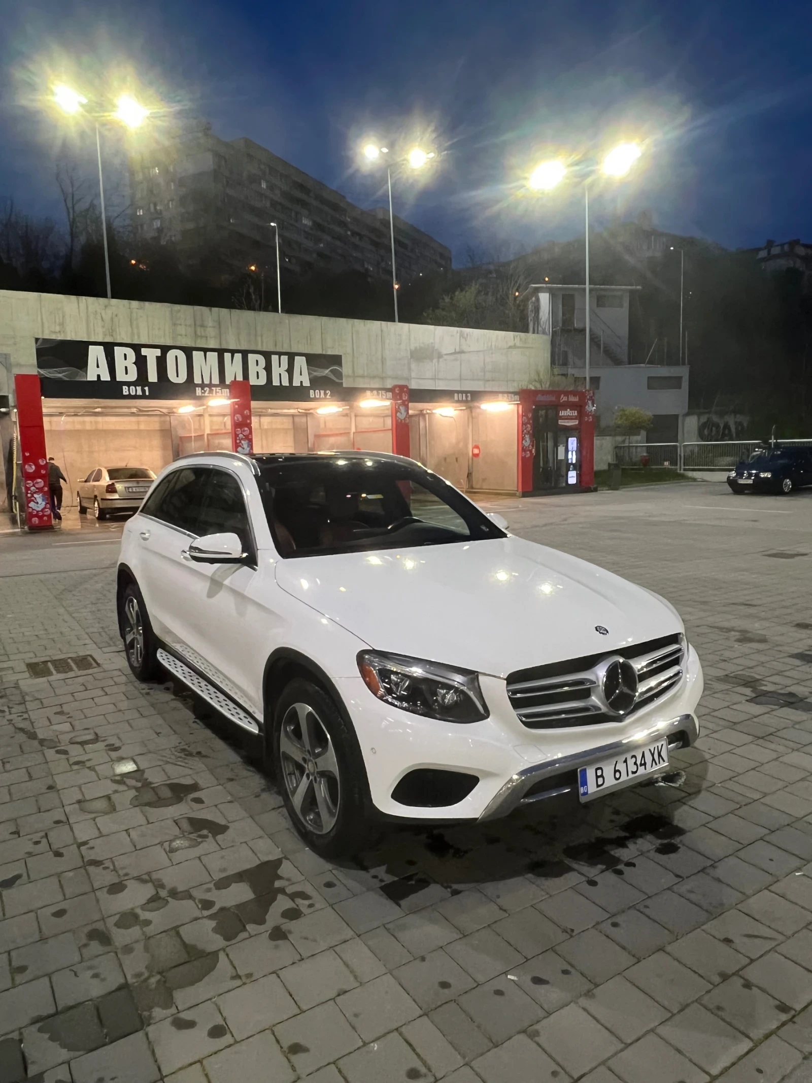 Mercedes-Benz GLC 300 4 MATIC* 360 камери* панорама* keyless* burmester*, снимка 2 - Автомобили и джипове - 54562926
